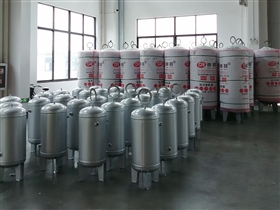 申容不銹鋼儲氣罐倉庫 申容不銹鋼儲氣罐倉庫