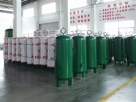 申容儲(chǔ)氣罐倉(cāng)庫(kù)待打包區(qū)域 申容儲(chǔ)氣罐倉(cāng)庫(kù)待打包區(qū)域